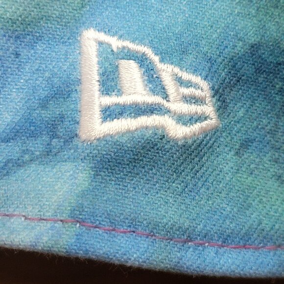 NFL Jacksonville Jaguars Football Crucial Catch Tie Dye Stretch Fit Cap - M/L - Picture 8 of 12